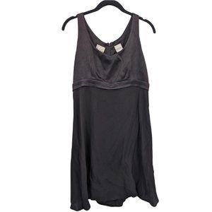 Liz Claiborne Classic Flattering  Sleeveless Scoop Neck Little Black Dress 6